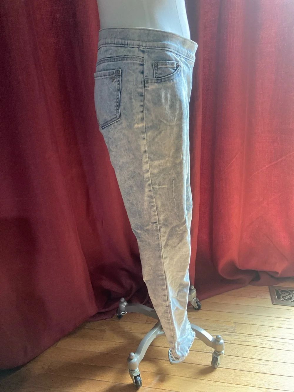 Justice Girls Light Wash Jeans, 16 plus